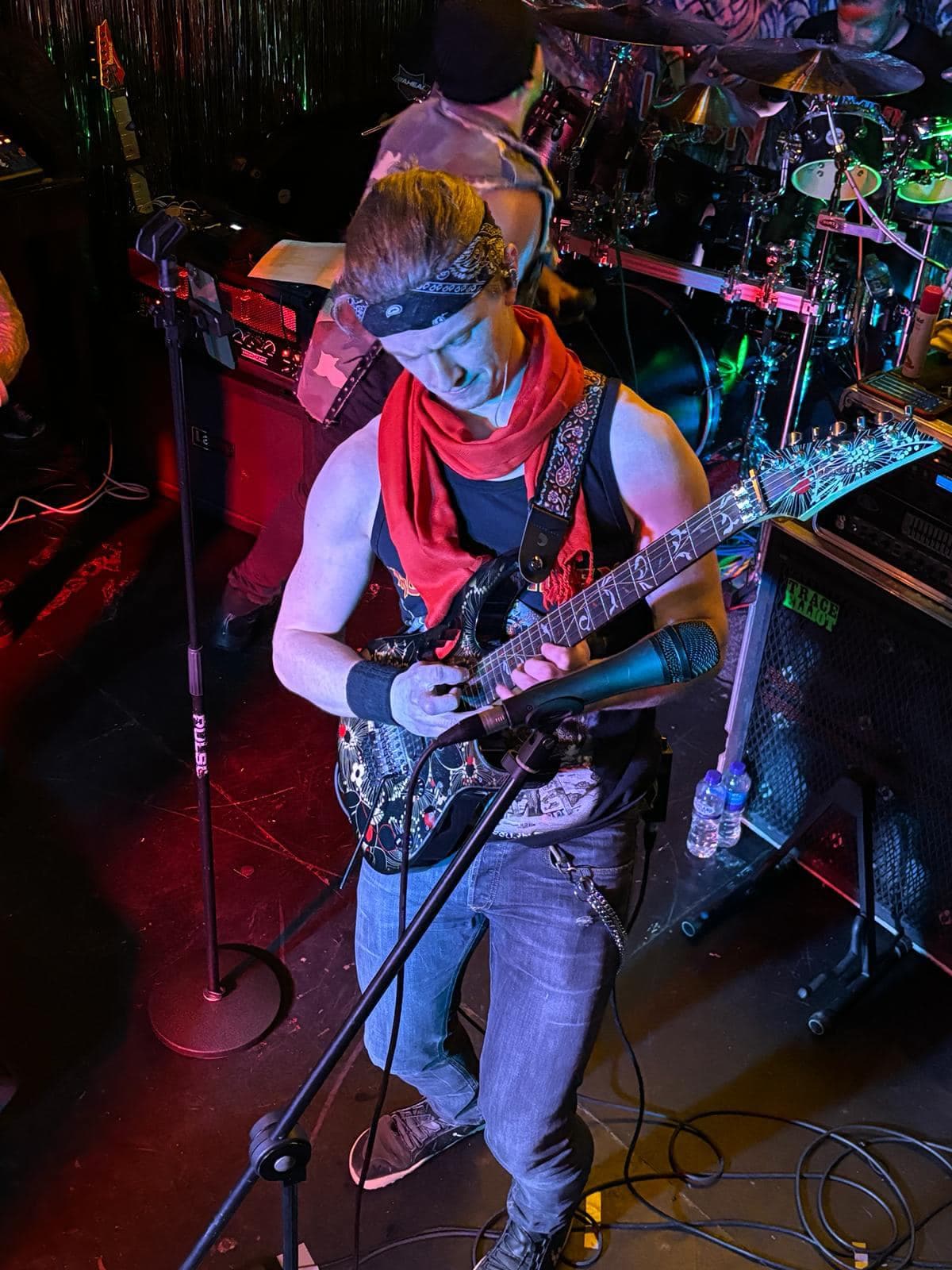 Niall McEnhill — Guitar